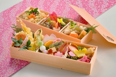 沖縄本島南部を中心に仕出し・会議弁当・イベント弁当・オードブルを提供している花華フーズです。瑞光（ずいこう）3,785円